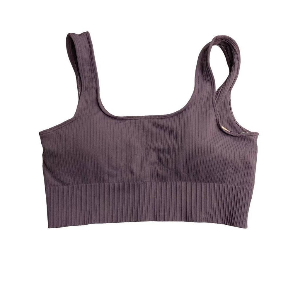 LILIAS SPORTS Bra Ribbed Knit Size Medium 
Lavender‎